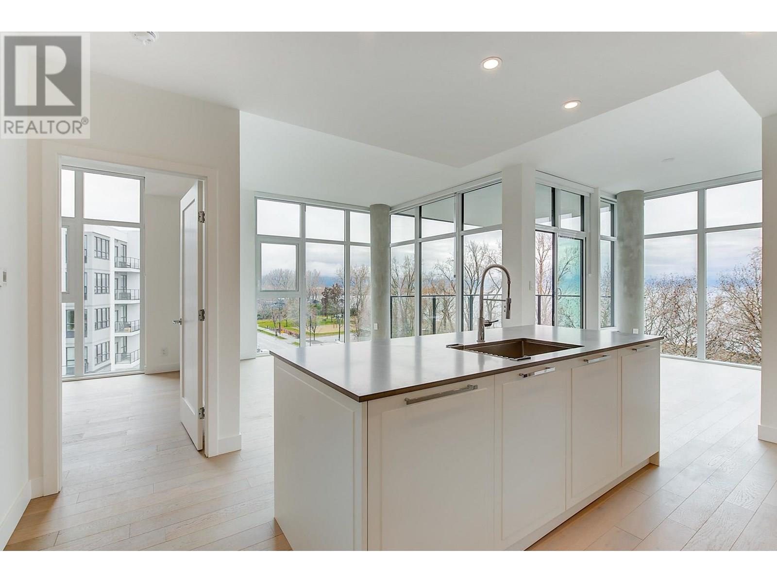 Property at 3409 Lakeshore Road Unit# 507 image 4