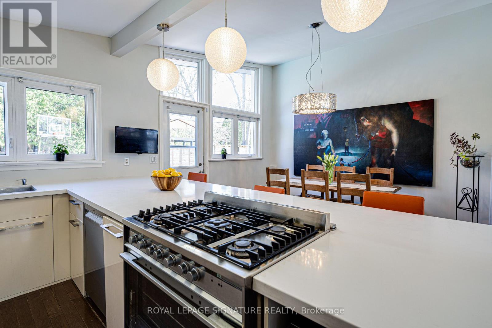 Property at 2 PARMBELLE CRESCENT image 4