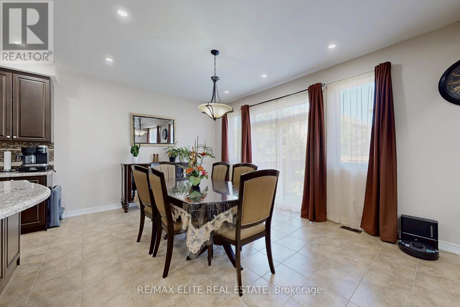 1226 Atkins Drive, Newmarket (Stonehaven-Wyndham), Ontario  L3X 0C8 - Photo 15 - N12292097
