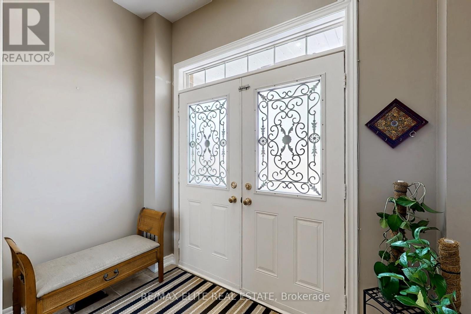 1226 Atkins Drive, Newmarket (Stonehaven-Wyndham), Ontario  L3X 0C8 - Photo 19 - N12292097