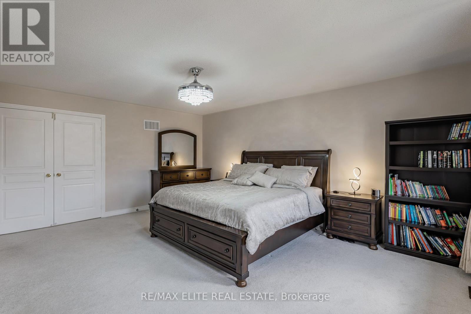 1226 Atkins Drive, Newmarket (Stonehaven-Wyndham), Ontario  L3X 0C8 - Photo 22 - N12292097