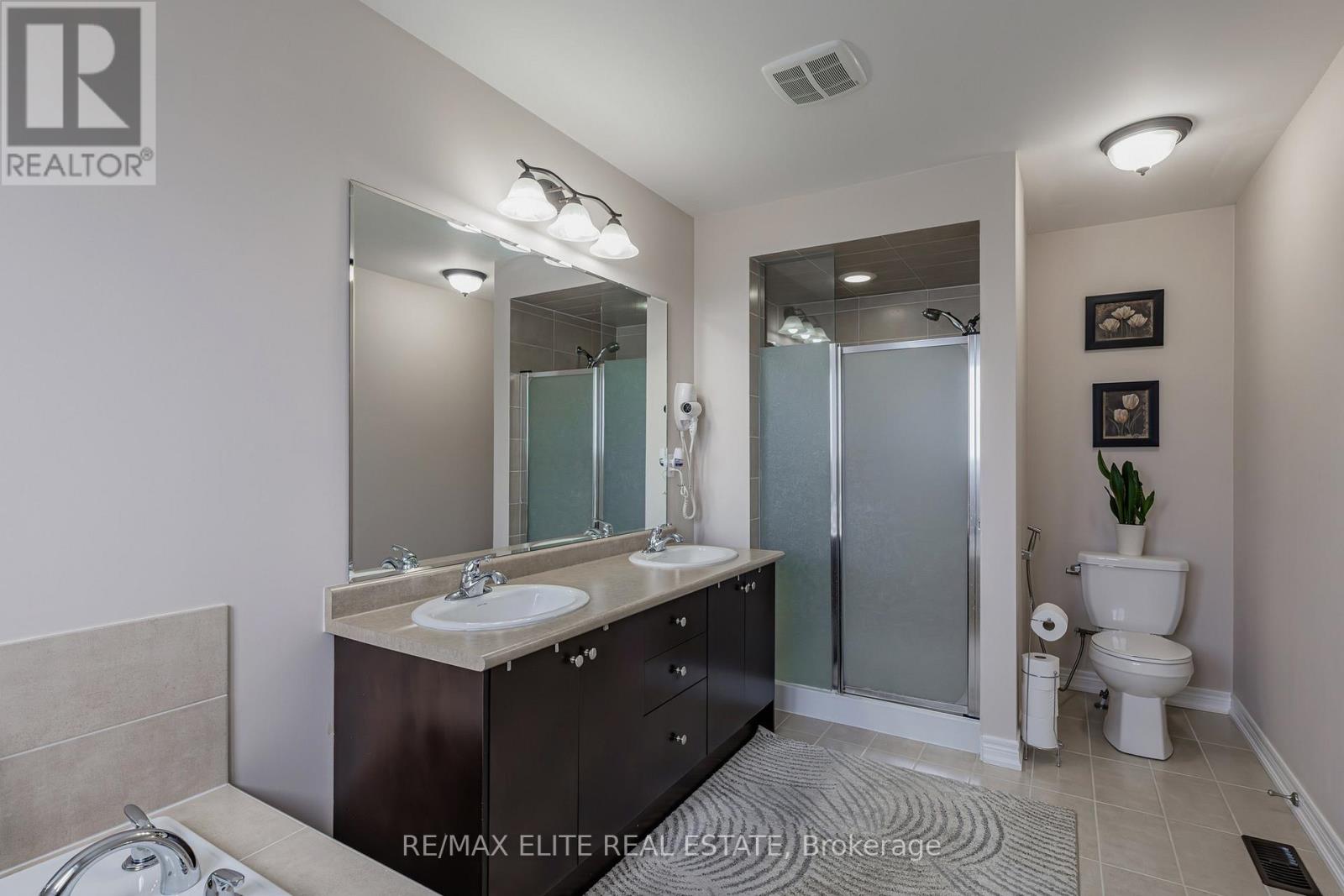 1226 Atkins Drive, Newmarket (Stonehaven-Wyndham), Ontario  L3X 0C8 - Photo 24 - N12292097