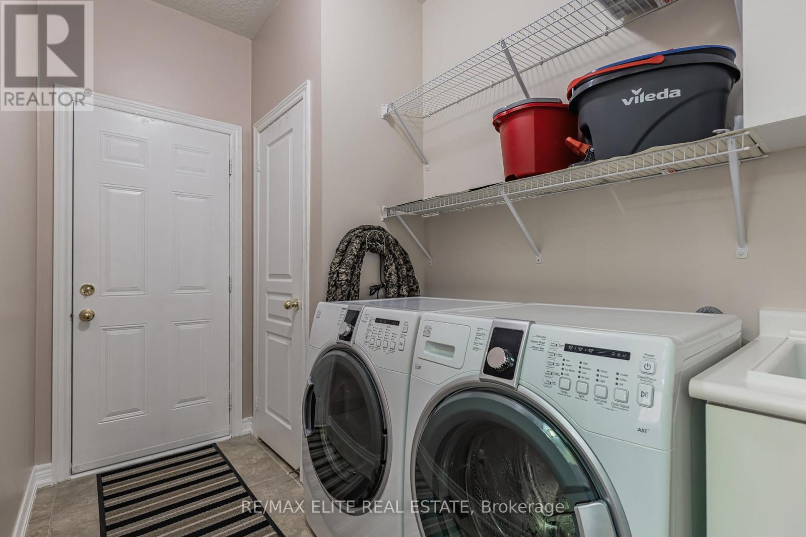 1226 Atkins Drive, Newmarket (Stonehaven-Wyndham), Ontario  L3X 0C8 - Photo 35 - N12292097
