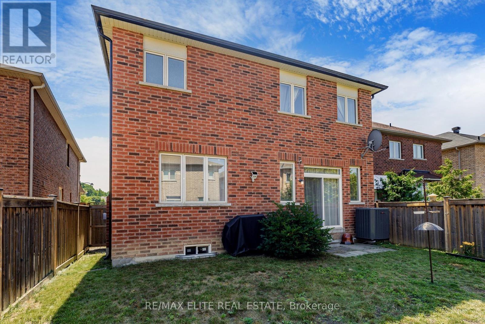 1226 Atkins Drive, Newmarket (Stonehaven-Wyndham), Ontario  L3X 0C8 - Photo 42 - N12292097