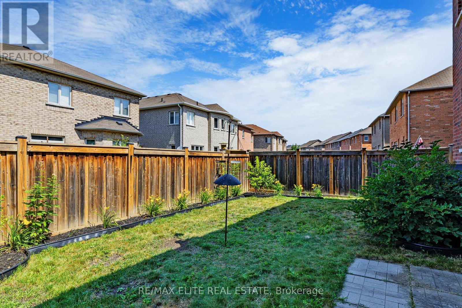 1226 Atkins Drive, Newmarket (Stonehaven-Wyndham), Ontario  L3X 0C8 - Photo 43 - N12292097