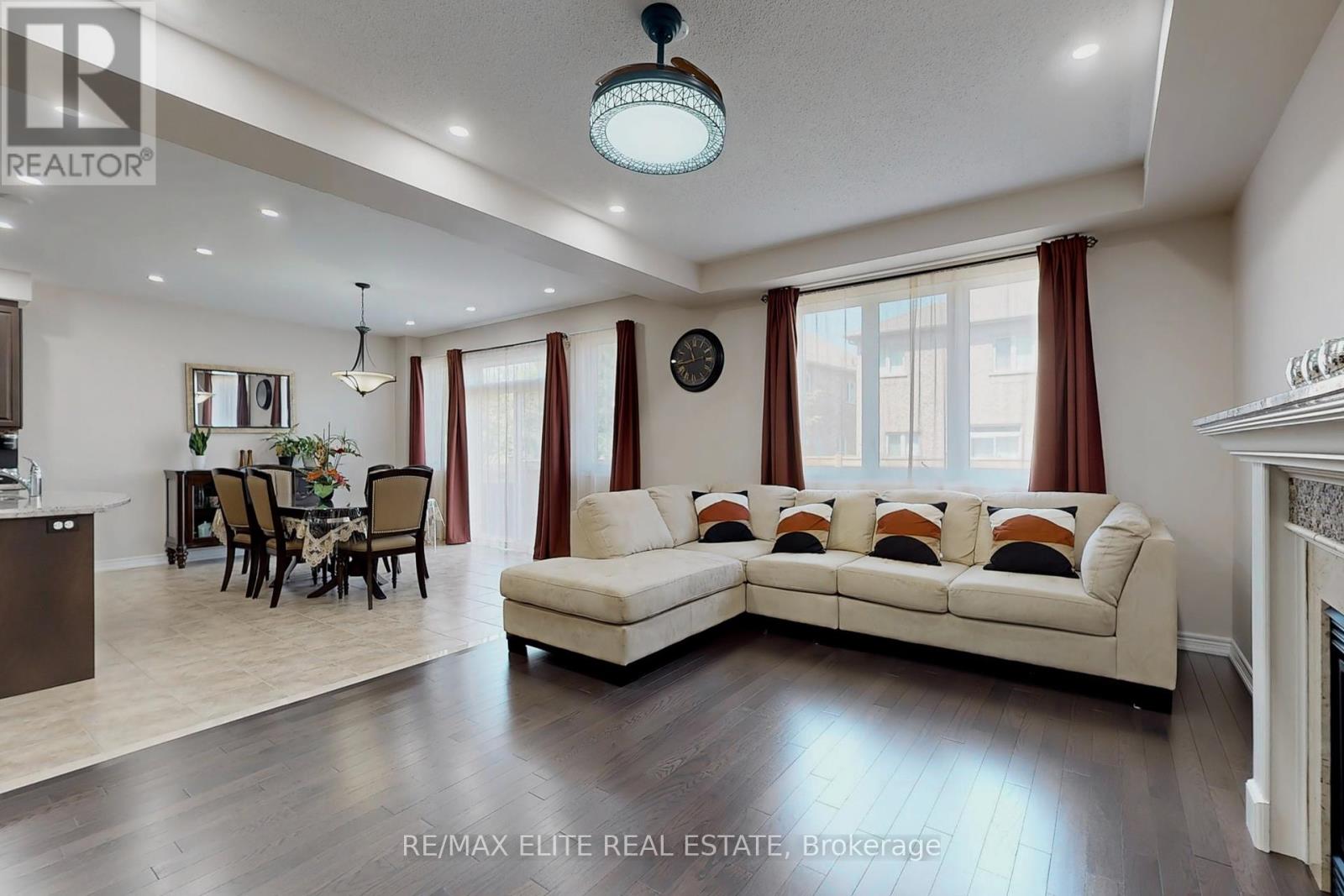 1226 Atkins Drive, Newmarket (Stonehaven-Wyndham), Ontario  L3X 0C8 - Photo 8 - N12292097