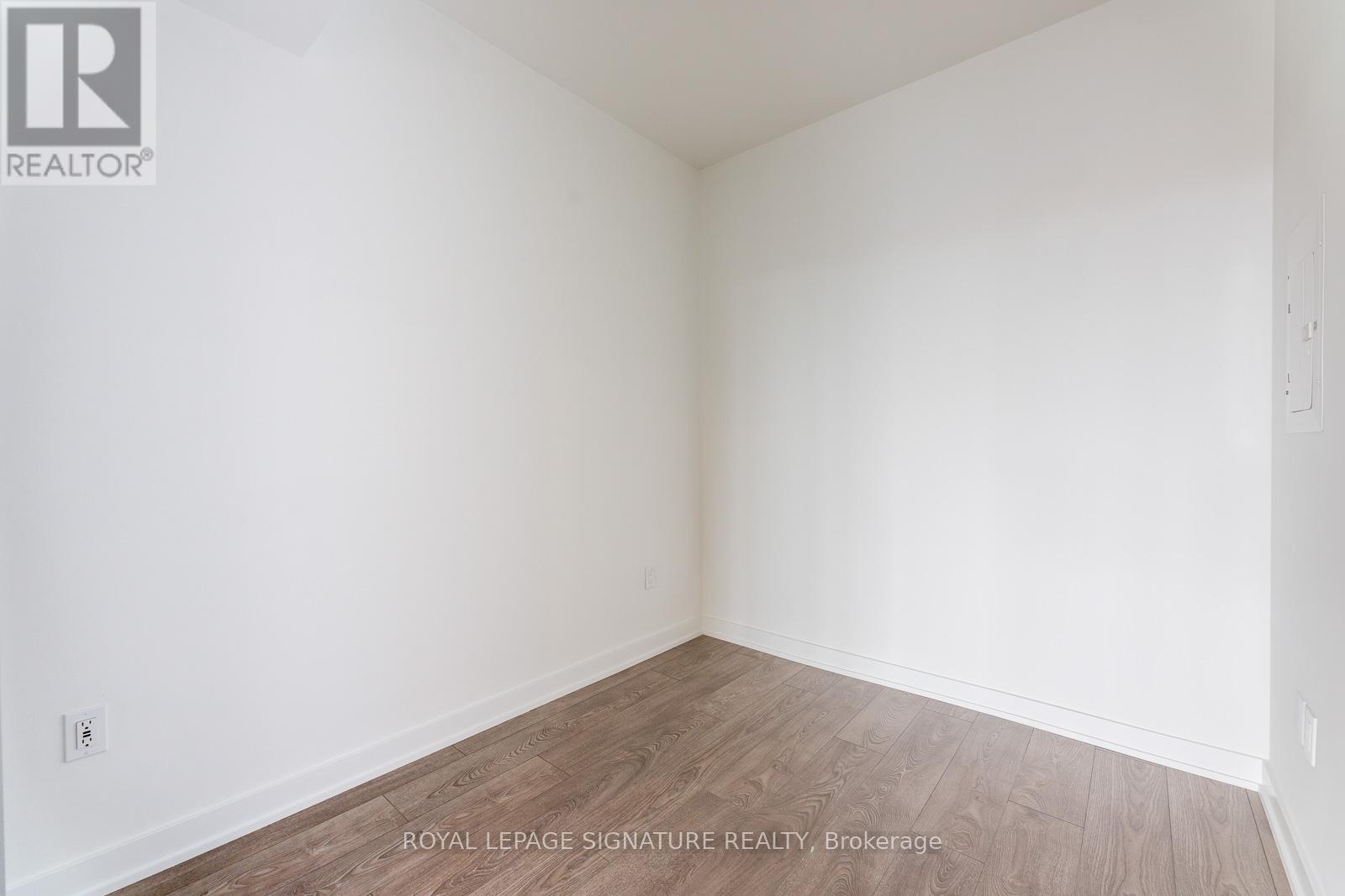 914 - 28 Ann Street, Mississauga, Ontario  L5G 0E1 - Photo 9 - W12292071