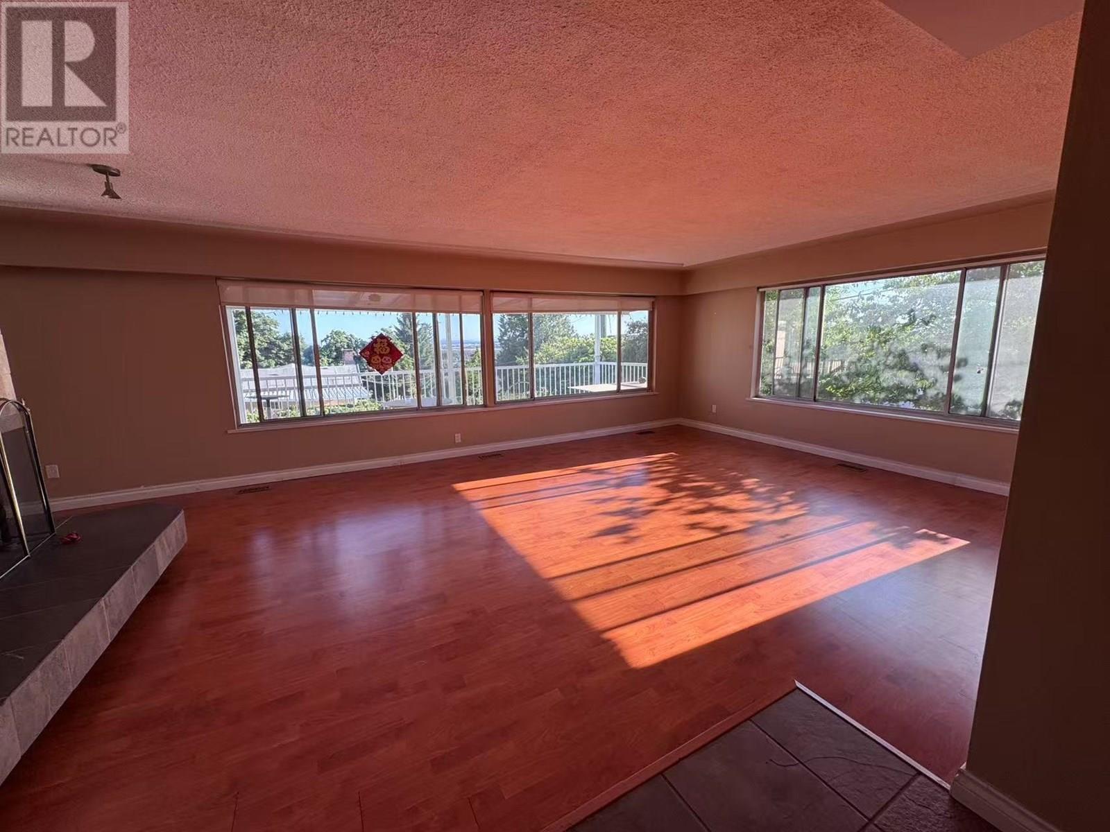 Property at 4510 CLINTON STREET image 3