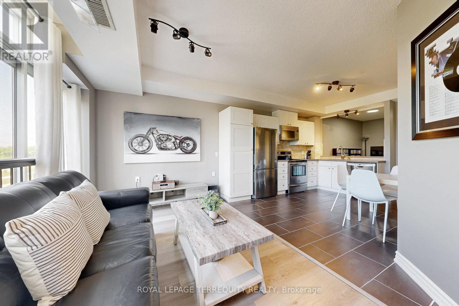 402 - 200 Burnhamthorpe Road E, Mississauga, Ontario  L5A 4L4 - Photo 14 - W12292108