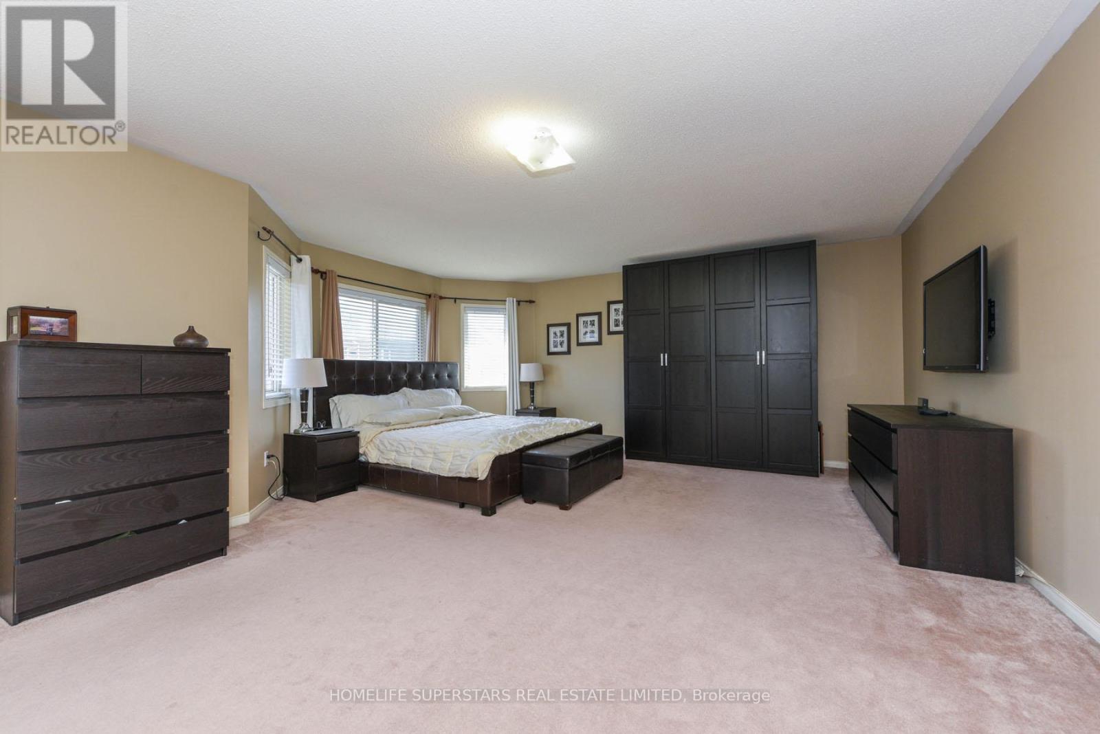 3856 Brinwood Gate, Mississauga, Ontario  L5M 7H2 - Photo 18 - W12292132
