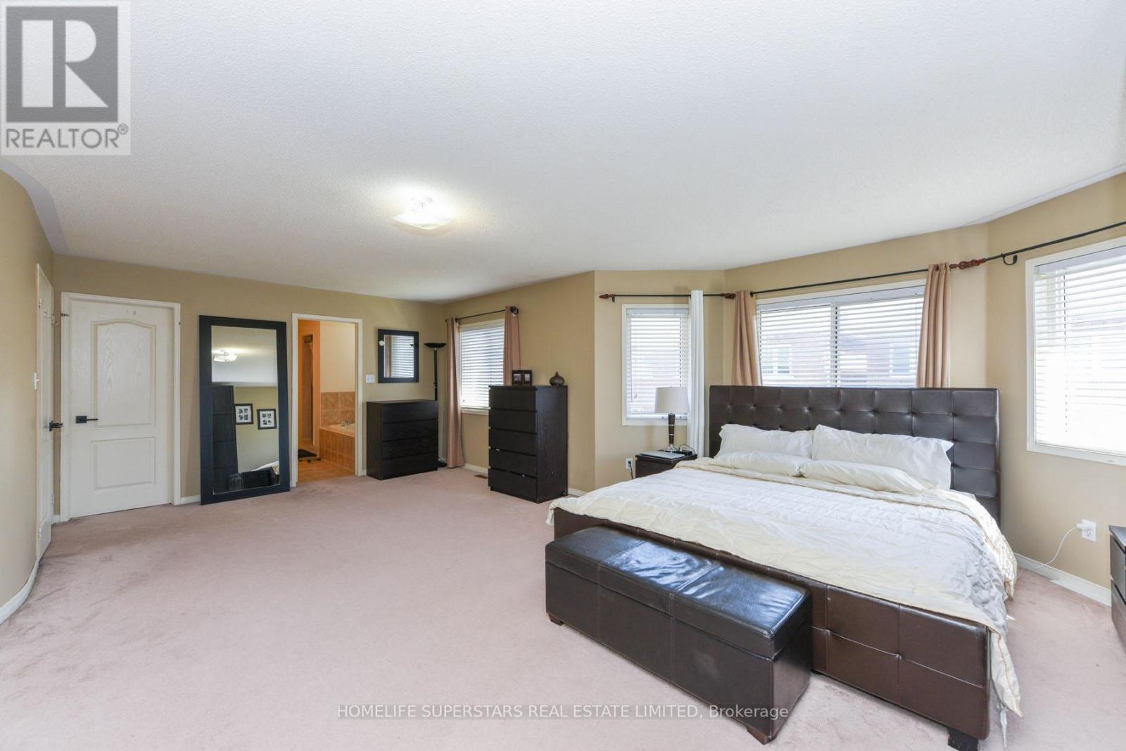 3856 Brinwood Gate, Mississauga, Ontario  L5M 7H2 - Photo 19 - W12292132
