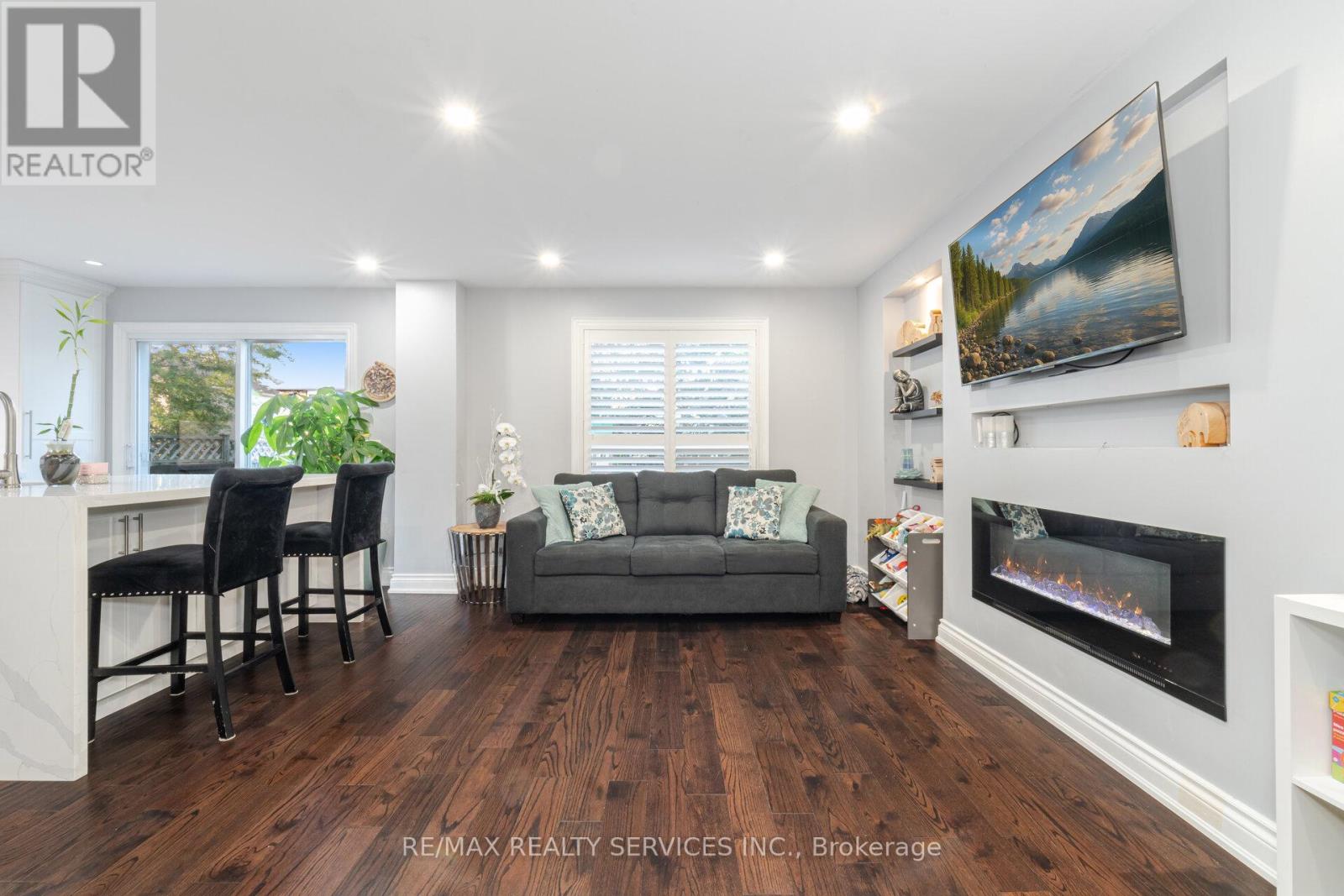32 Niles Court, Brampton (Westgate), Ontario  L6S 5T5 - Photo 23 - W12292152