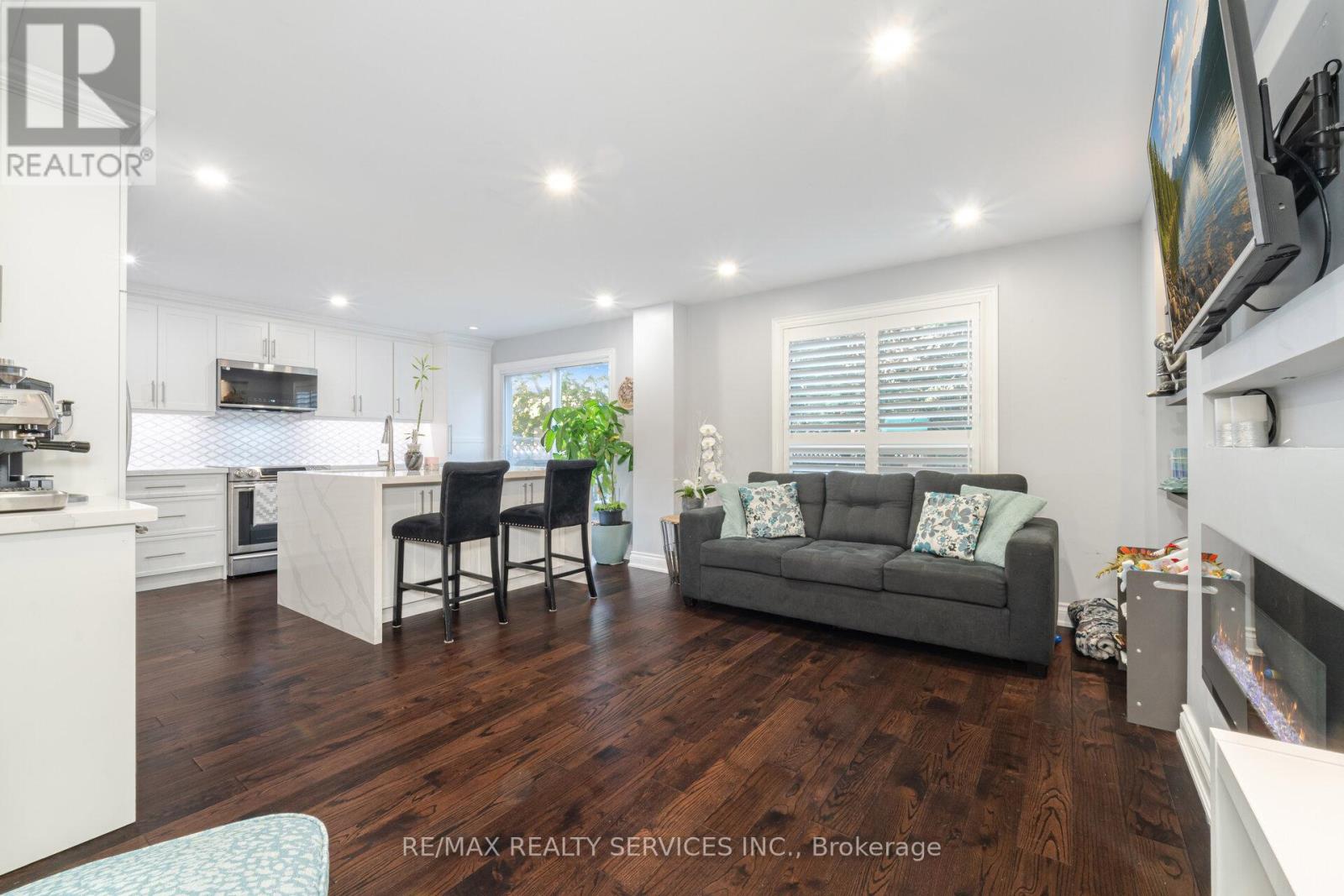 32 Niles Court, Brampton (Westgate), Ontario  L6S 5T5 - Photo 24 - W12292152
