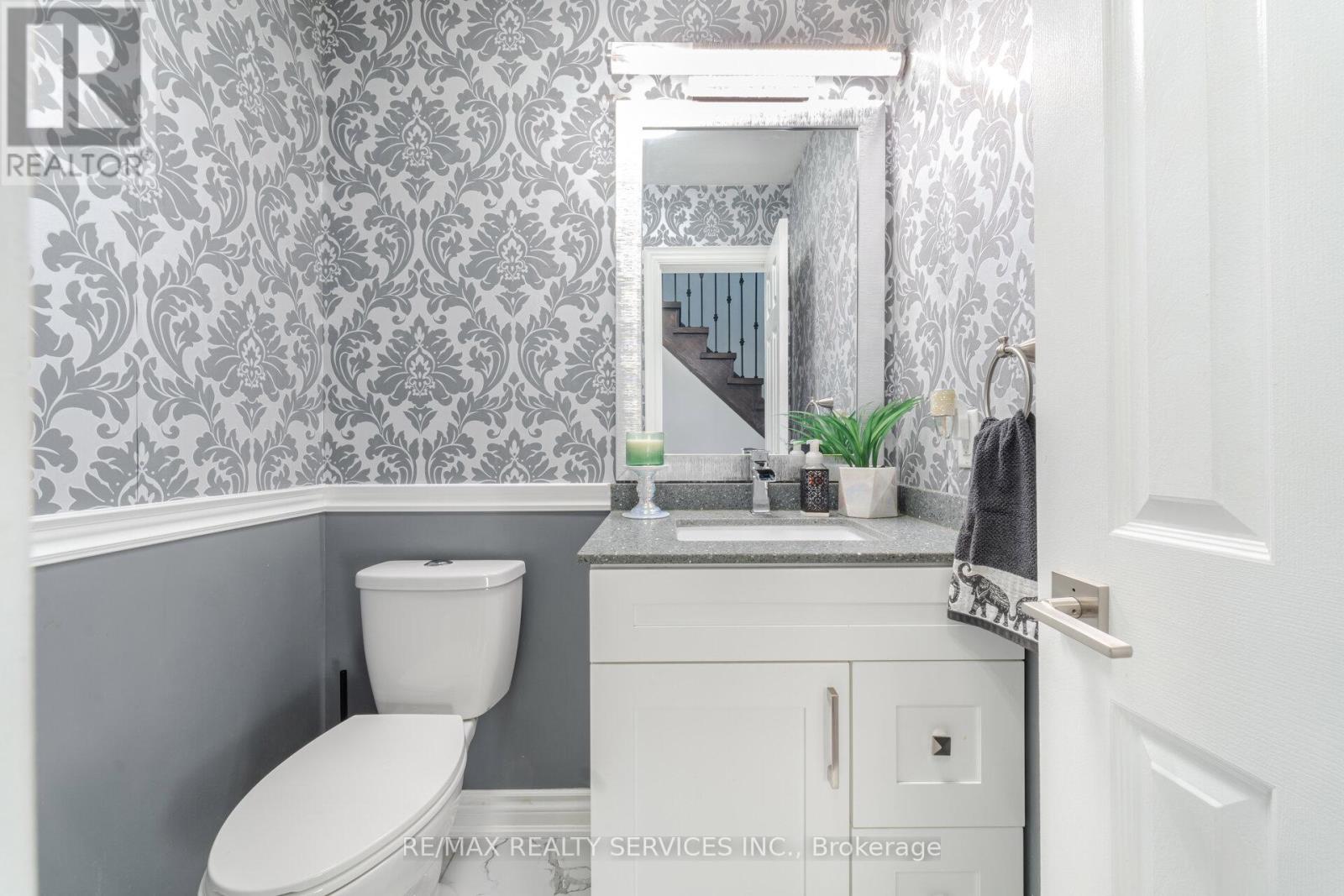 32 Niles Court, Brampton (Westgate), Ontario  L6S 5T5 - Photo 26 - W12292152