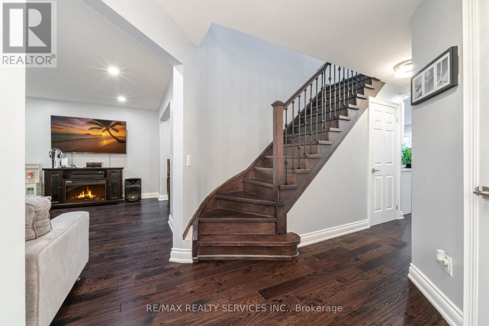 32 Niles Court, Brampton (Westgate), Ontario  L6S 5T5 - Photo 27 - W12292152