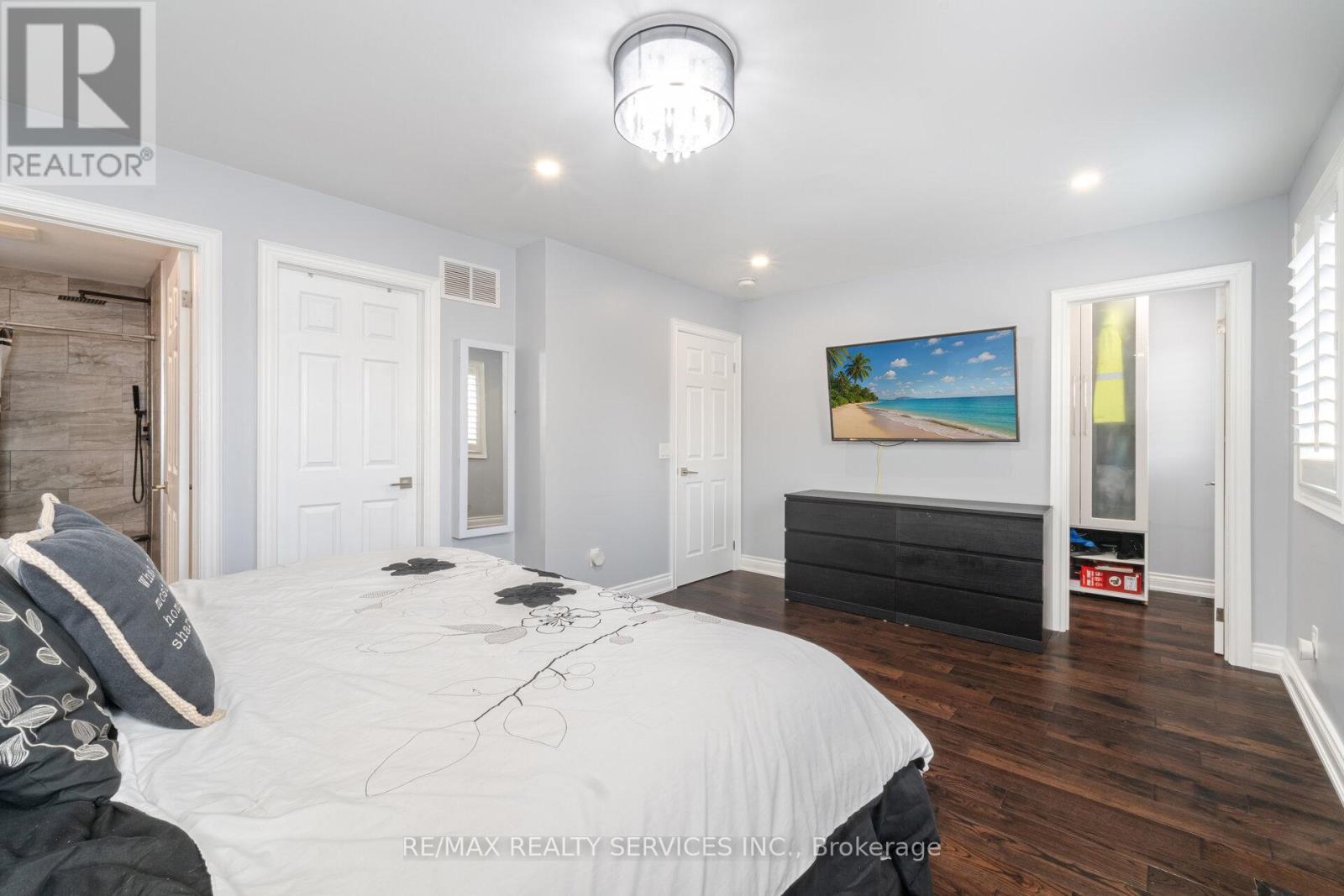 32 Niles Court, Brampton (Westgate), Ontario  L6S 5T5 - Photo 32 - W12292152