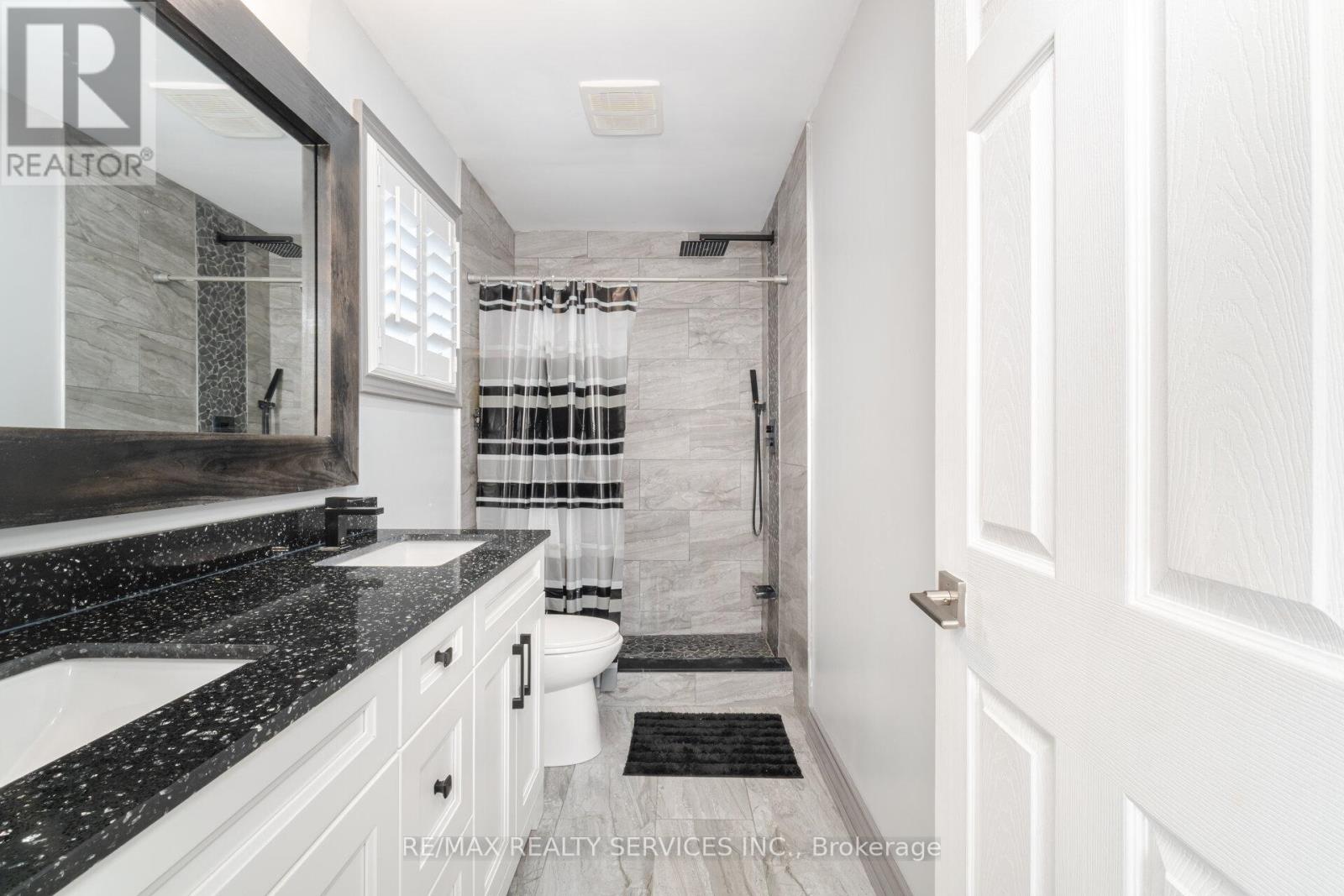 32 Niles Court, Brampton (Westgate), Ontario  L6S 5T5 - Photo 33 - W12292152