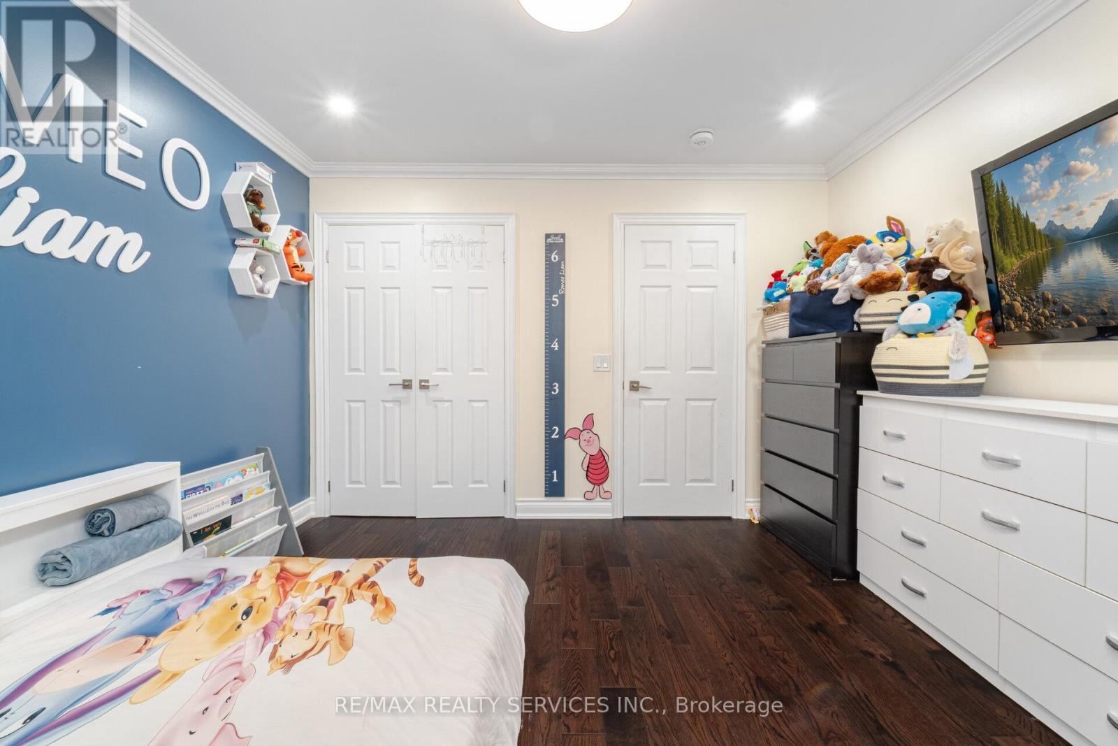 32 Niles Court, Brampton (Westgate), Ontario  L6S 5T5 - Photo 39 - W12292152