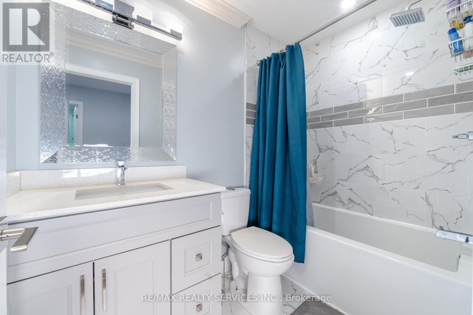 32 Niles Court, Brampton (Westgate), Ontario  L6S 5T5 - Photo 40 - W12292152