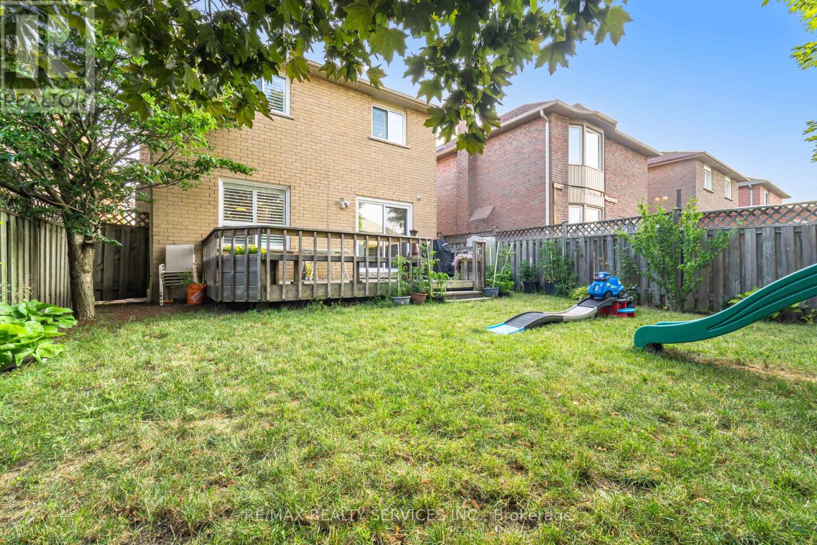 32 Niles Court, Brampton (Westgate), Ontario  L6S 5T5 - Photo 46 - W12292152