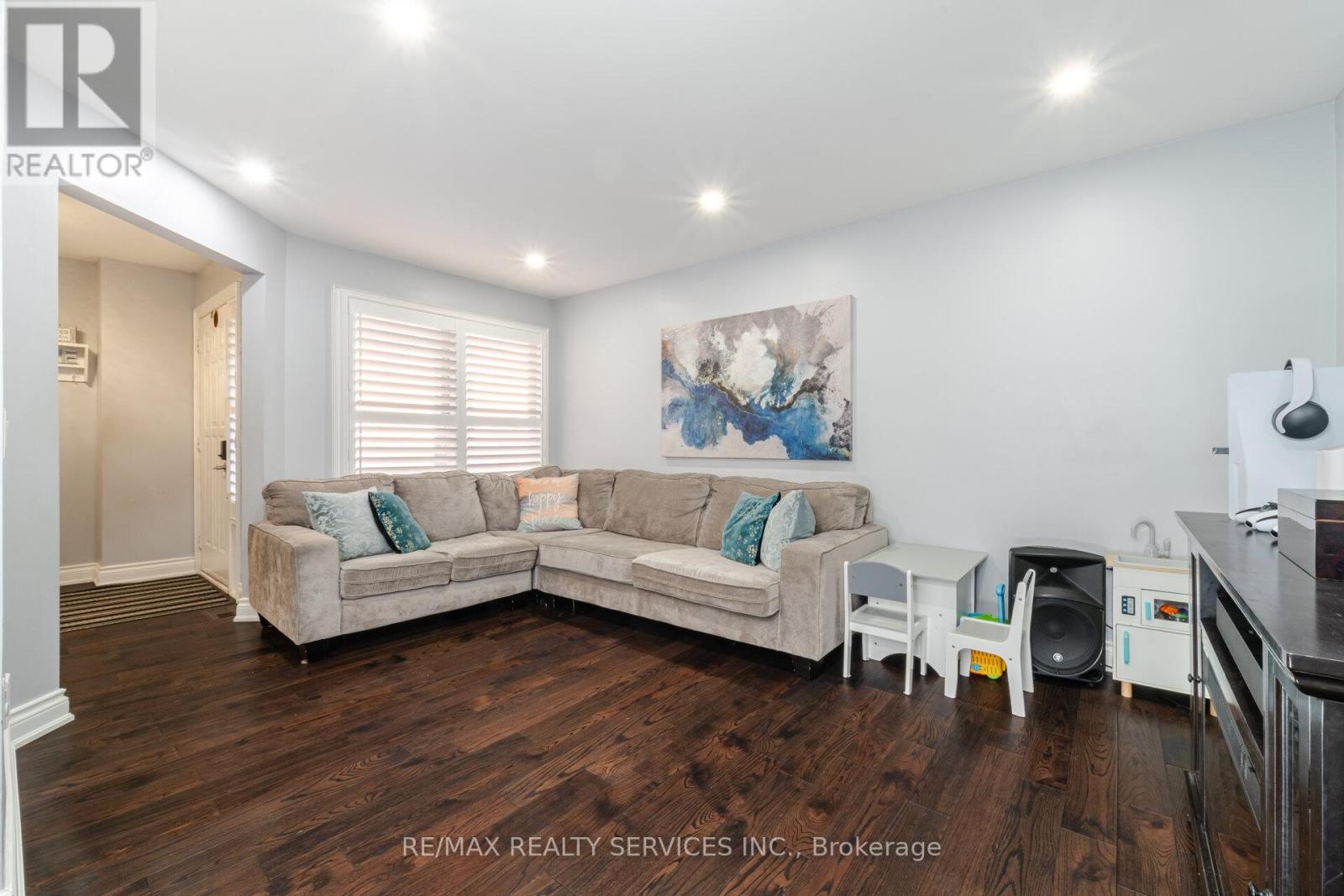 32 Niles Court, Brampton (Westgate), Ontario  L6S 5T5 - Photo 7 - W12292152