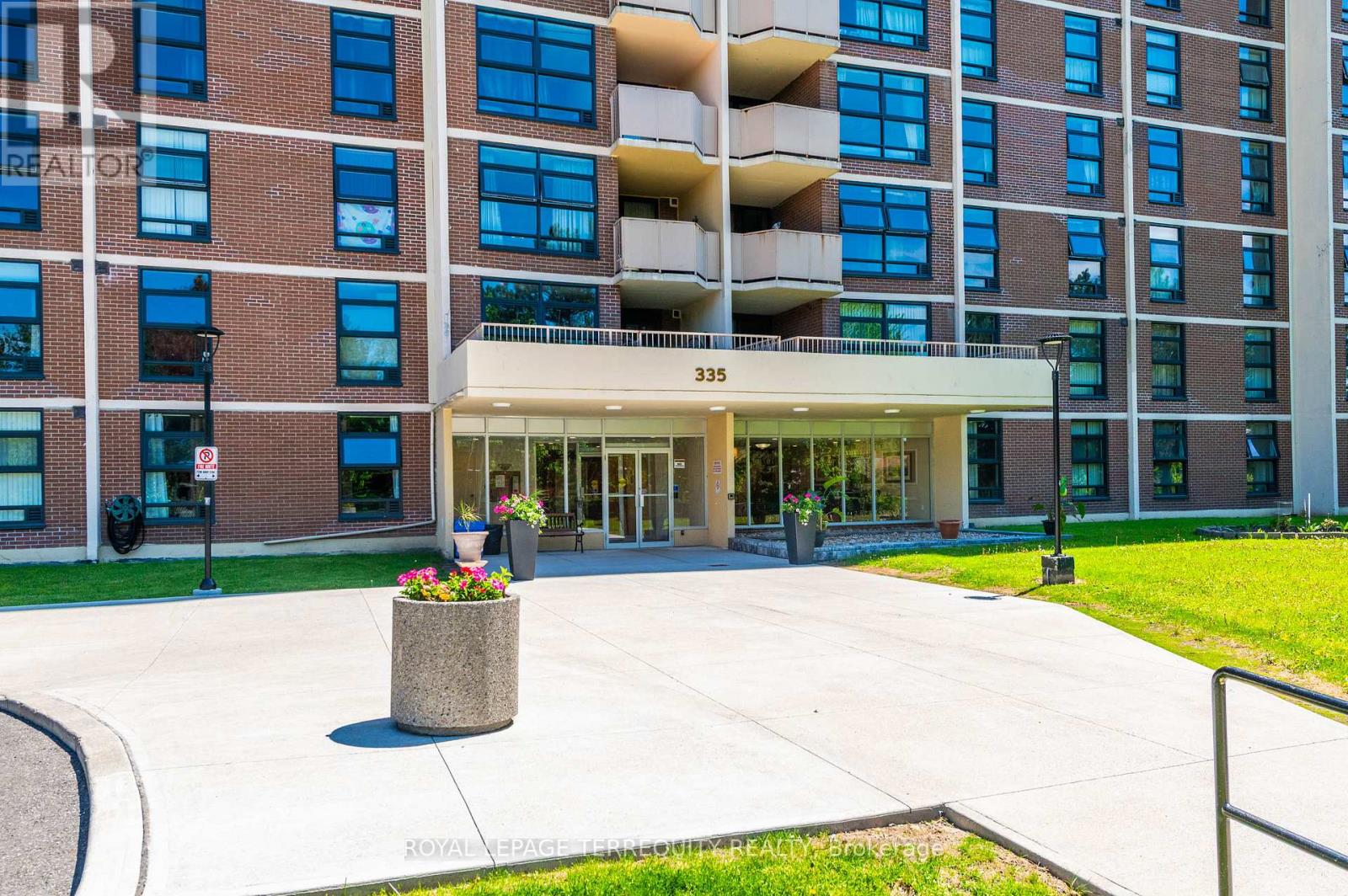 709 - 335 Driftwood Avenue, Toronto, Ontario  M3N 2P3 - Photo 3 - W12292163