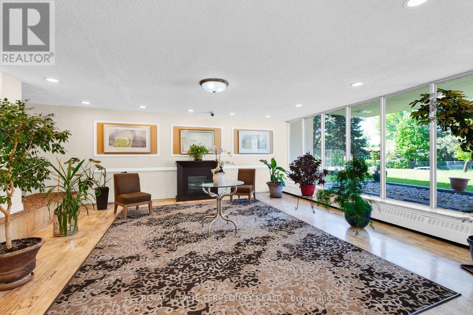 709 - 335 Driftwood Avenue, Toronto, Ontario  M3N 2P3 - Photo 4 - W12292163