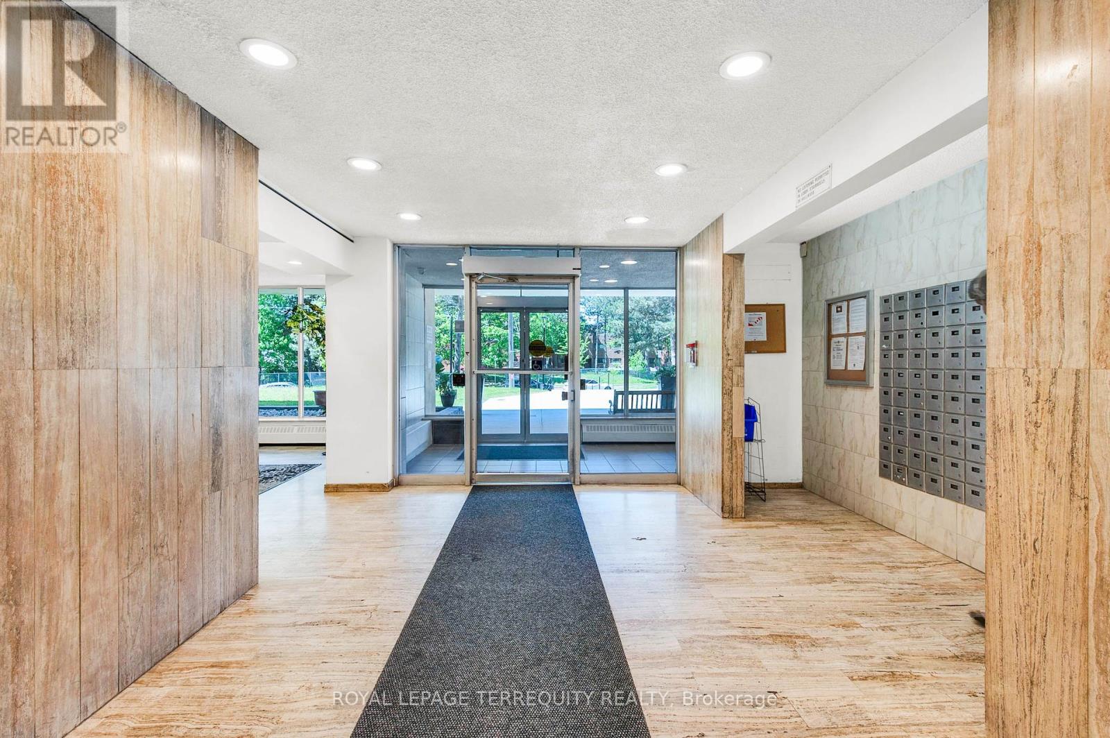 709 - 335 Driftwood Avenue, Toronto, Ontario  M3N 2P3 - Photo 6 - W12292163