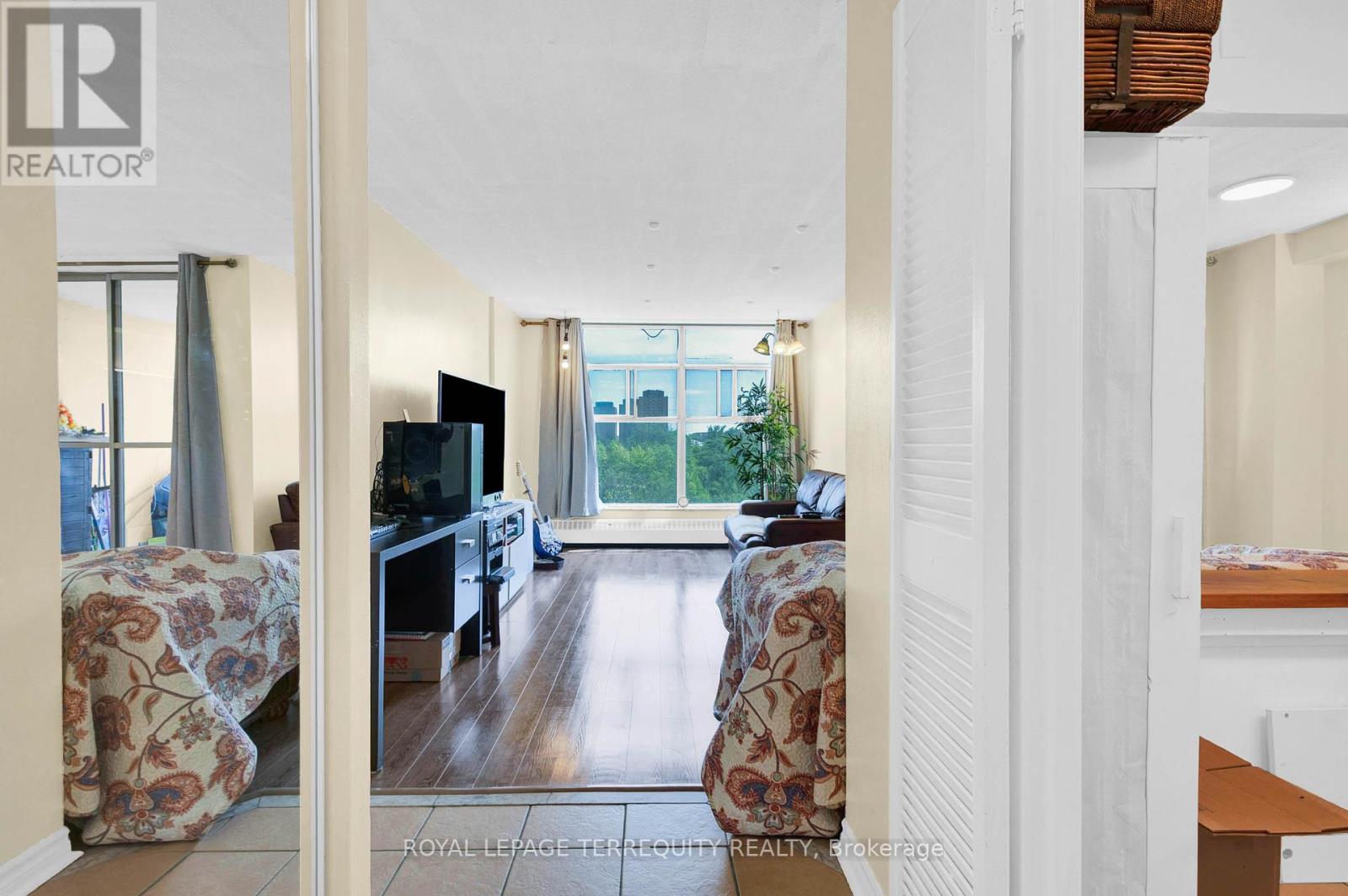 709 - 335 Driftwood Avenue, Toronto, Ontario  M3N 2P3 - Photo 9 - W12292163