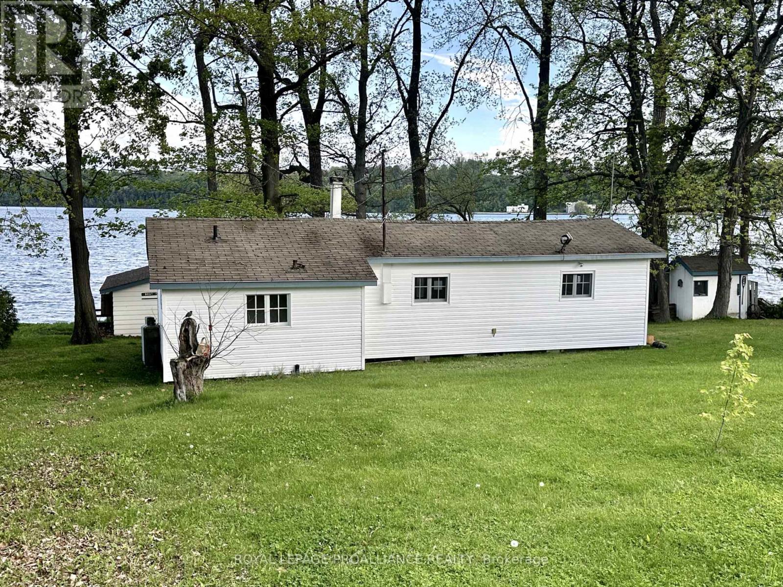 32 Quinte View Road, Greater Napanee (Greater Napanee), Ontario  K0H 1G0 - Photo 14 - X12156091