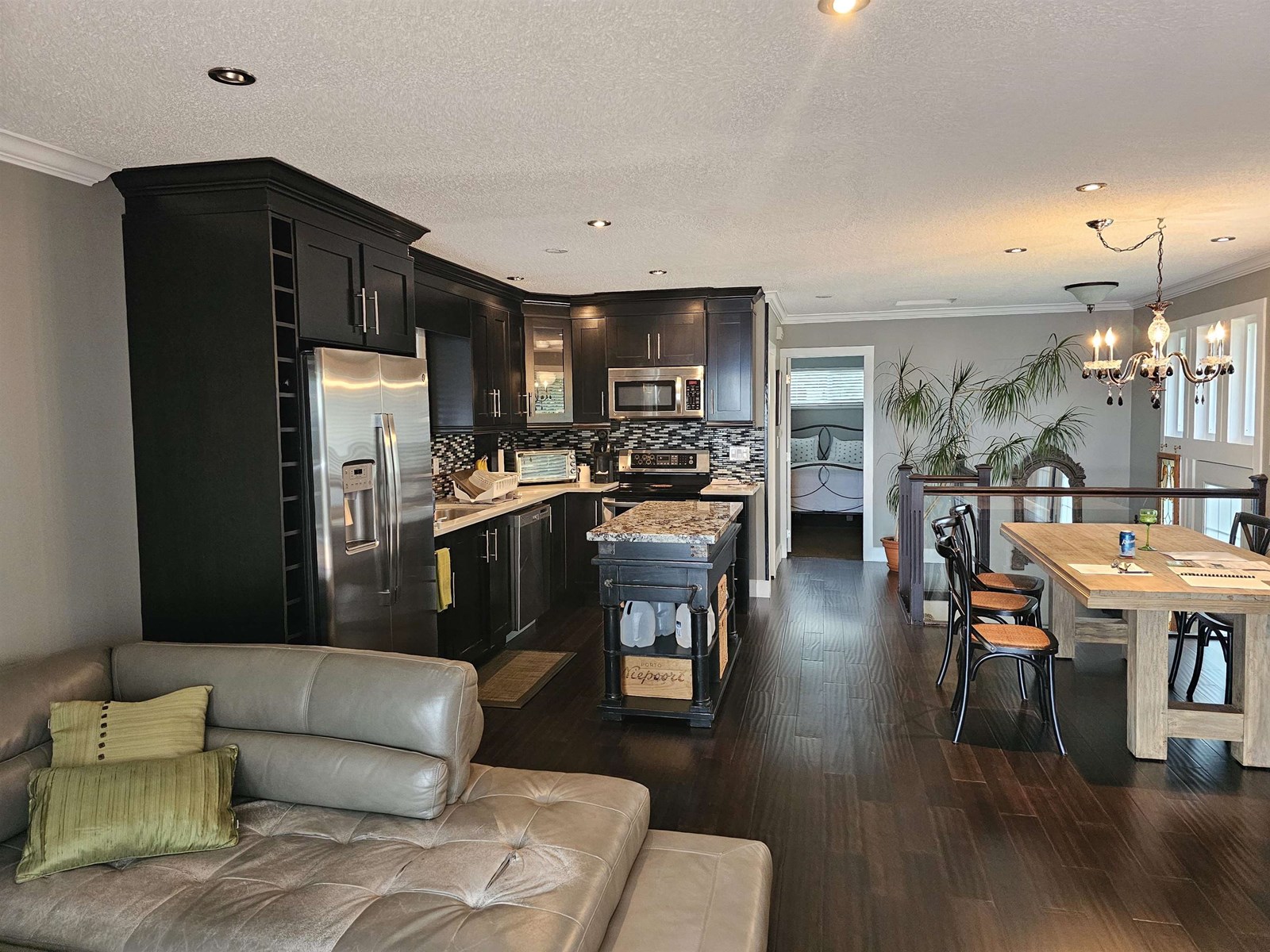 Property at 1349 OXFORD STREET image 5
