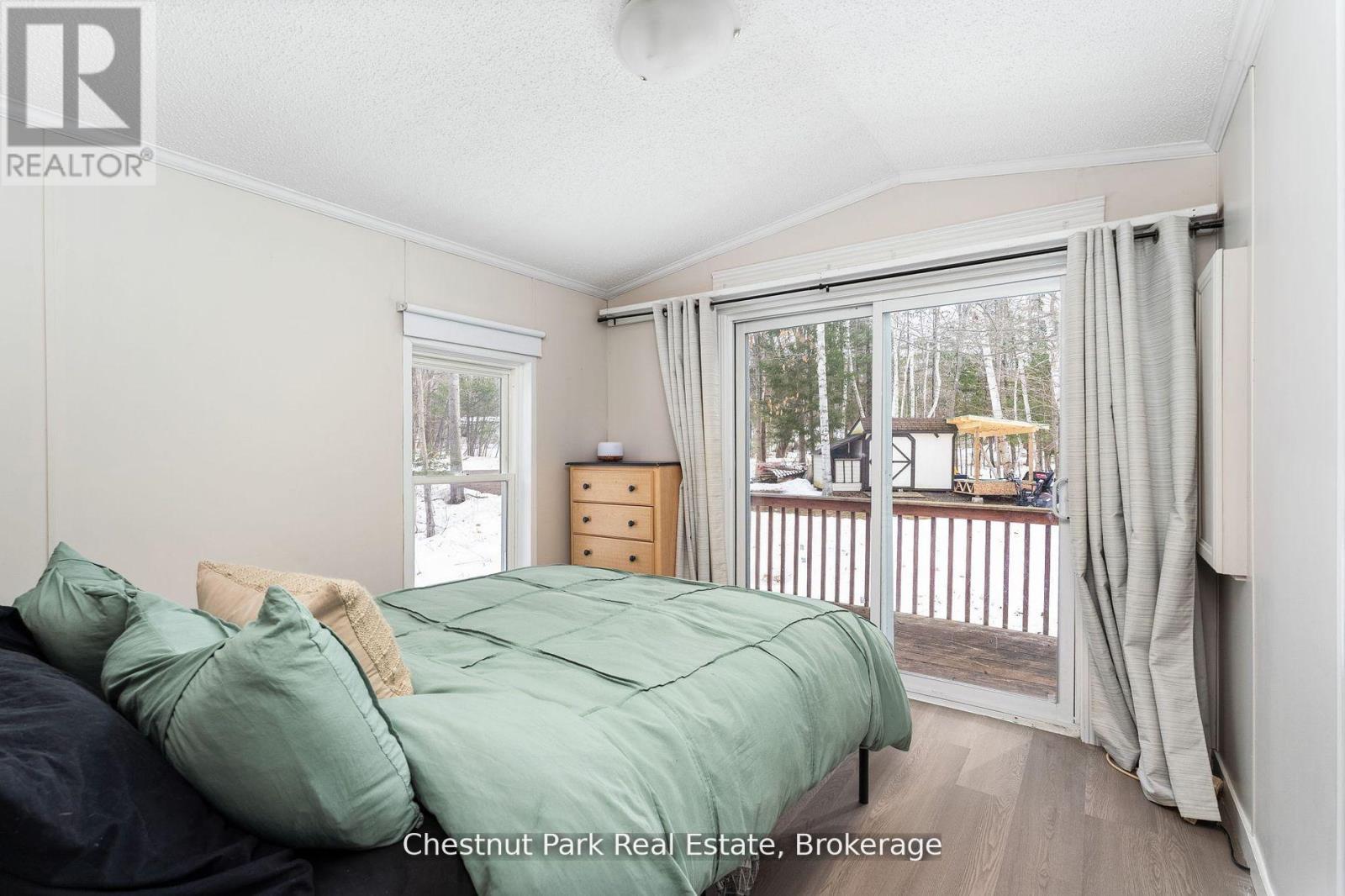 40 - 21 Mount Vernon Trail W, Huntsville, Ontario  P1H 1E3 - Photo 11 - X12292351