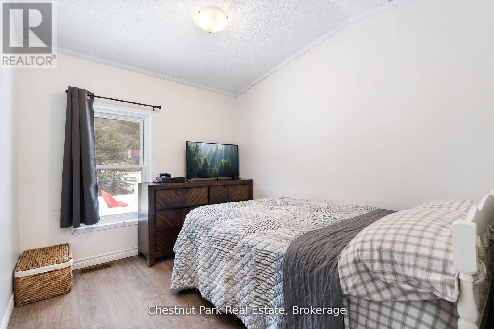 40 - 21 Mount Vernon Trail W, Huntsville, Ontario  P1H 1E3 - Photo 13 - X12292351