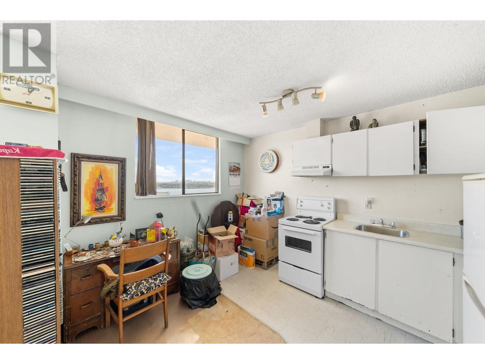 1906 145 St. Georges Avenue, North Vancouver, British Columbia  V7L 3G8 - Photo 10 - R3028071