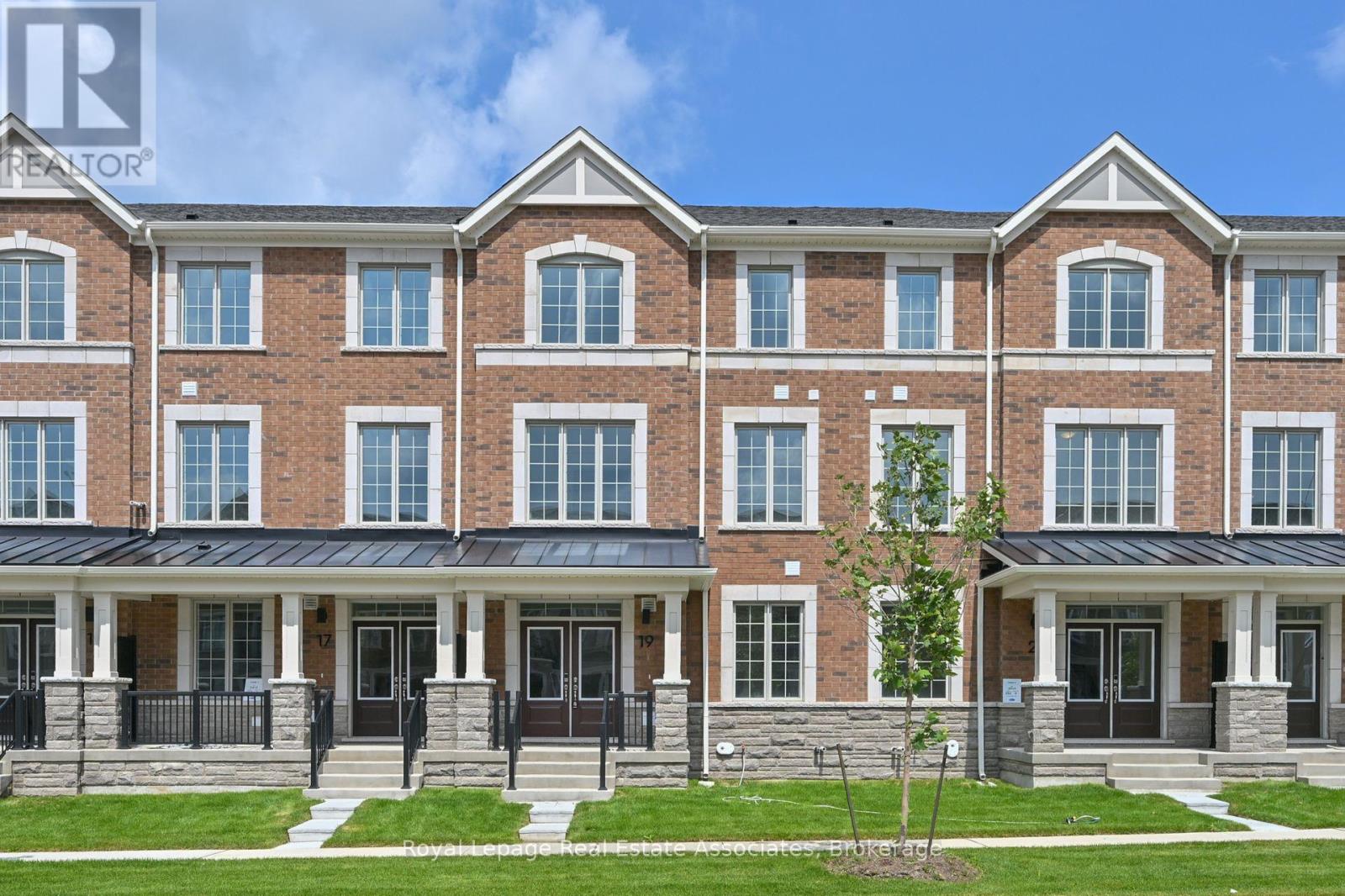 Property at 19 CULLINGTREE PLACE image 1