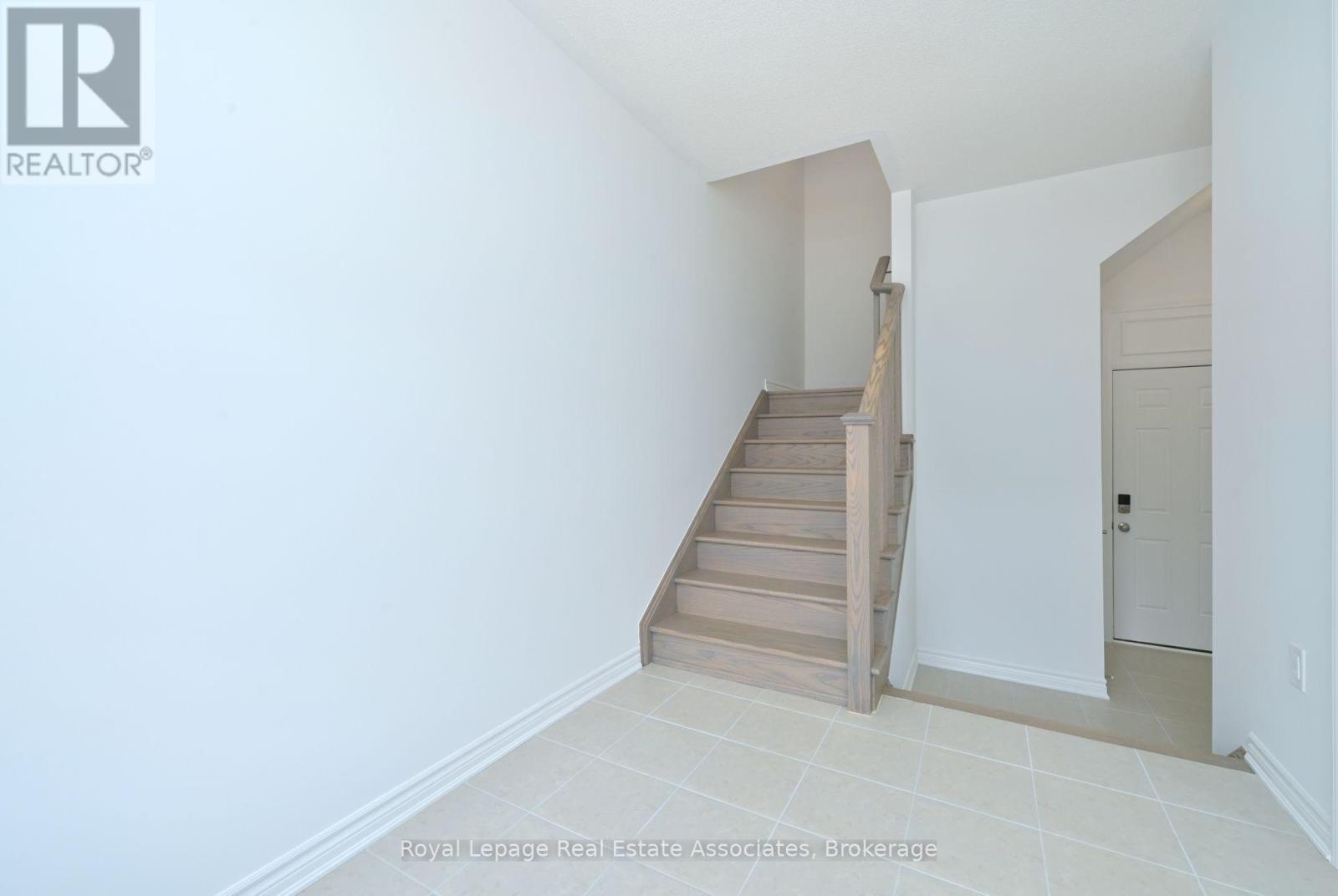 Property at 19 CULLINGTREE PLACE image 4