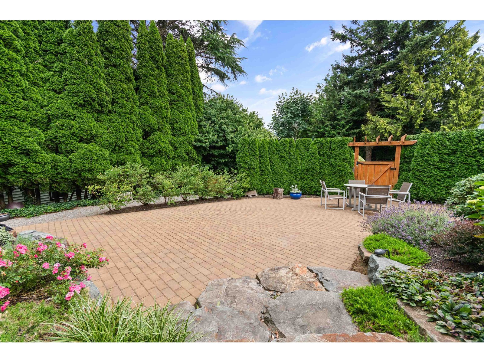 Property at 47495 SWALLOW CRESCENT image 3