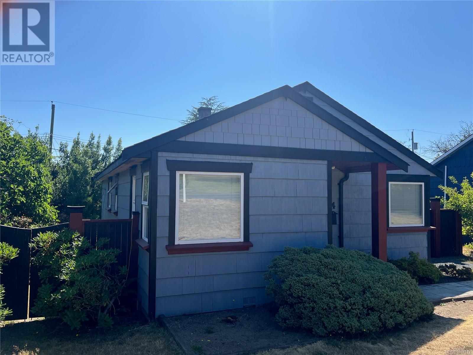 Property at 474 Wakesiah Ave image 2