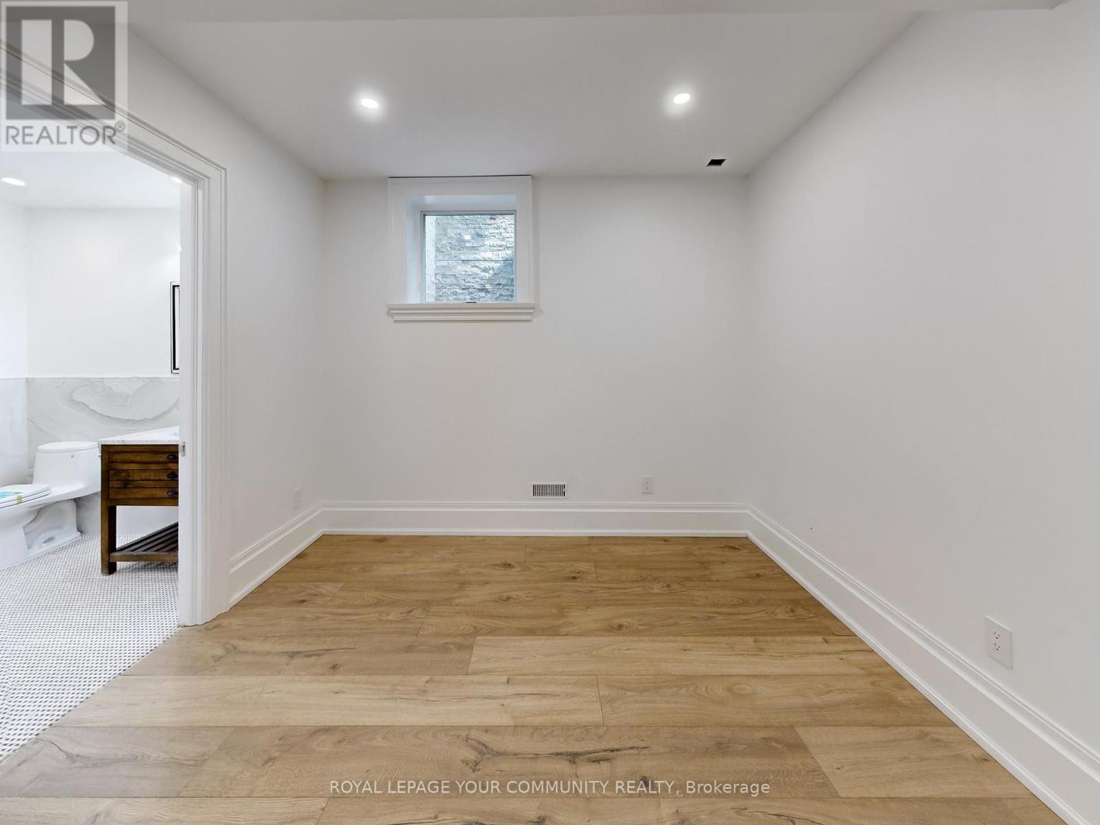 1257 Lakeshore Road W, Oakville, Ontario  L6L 1E7 - Photo 33 - W12170220