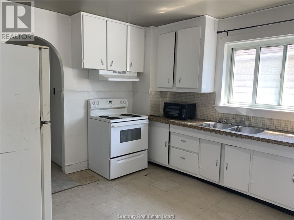 738-740 Martindale Road, Sudbury, Ontario  P3E 4H7 - Photo 2 - 2123617