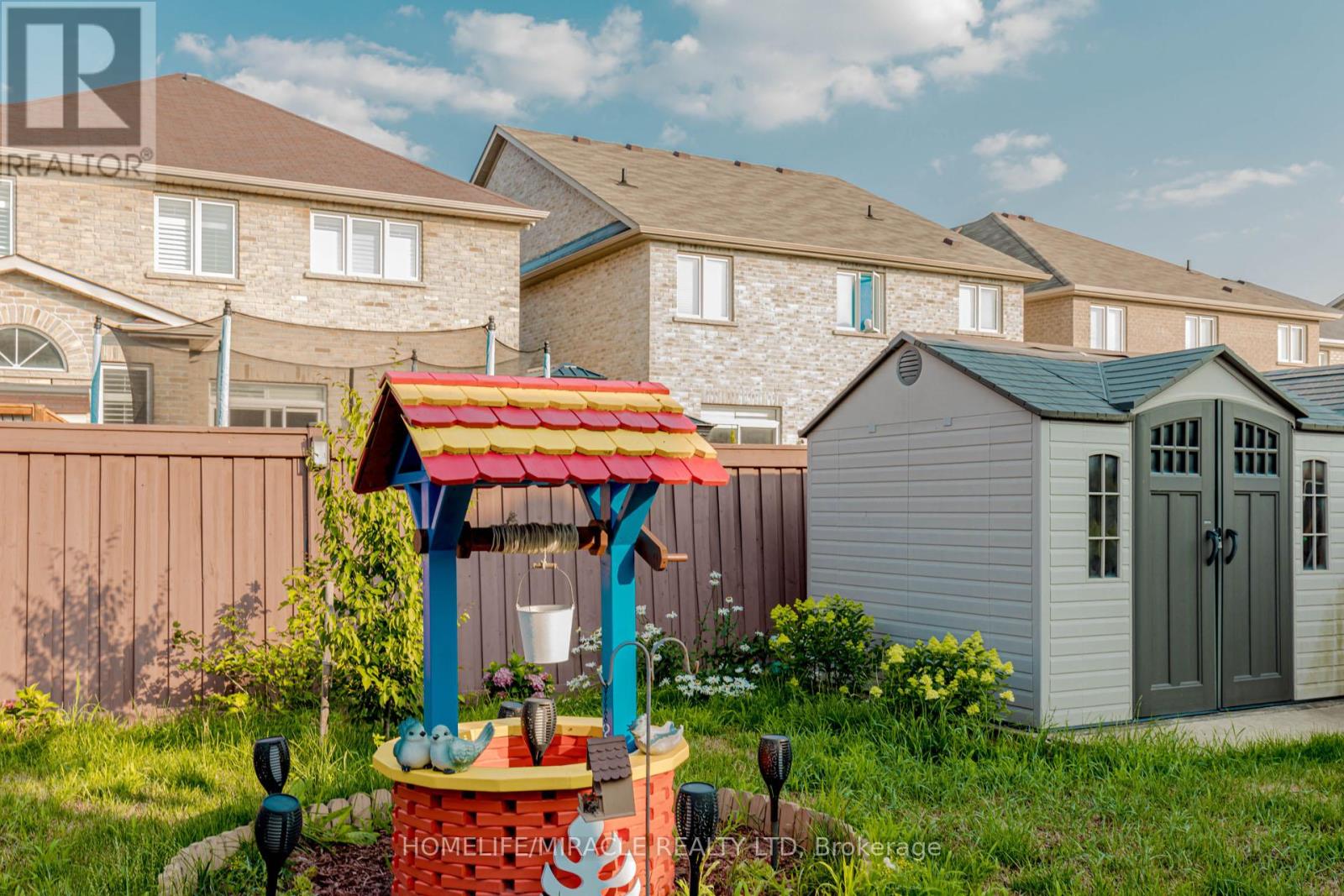 27 Fossil Street, Brampton (Bram East), Ontario  L6P 3G7 - Photo 47 - W12292069