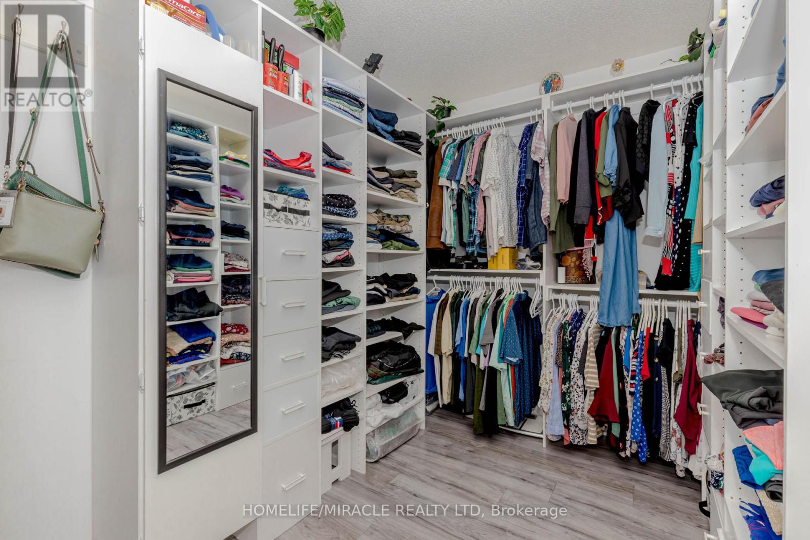 27 Fossil Street, Brampton (Bram East), Ontario  L6P 3G7 - Photo 30 - W12292069