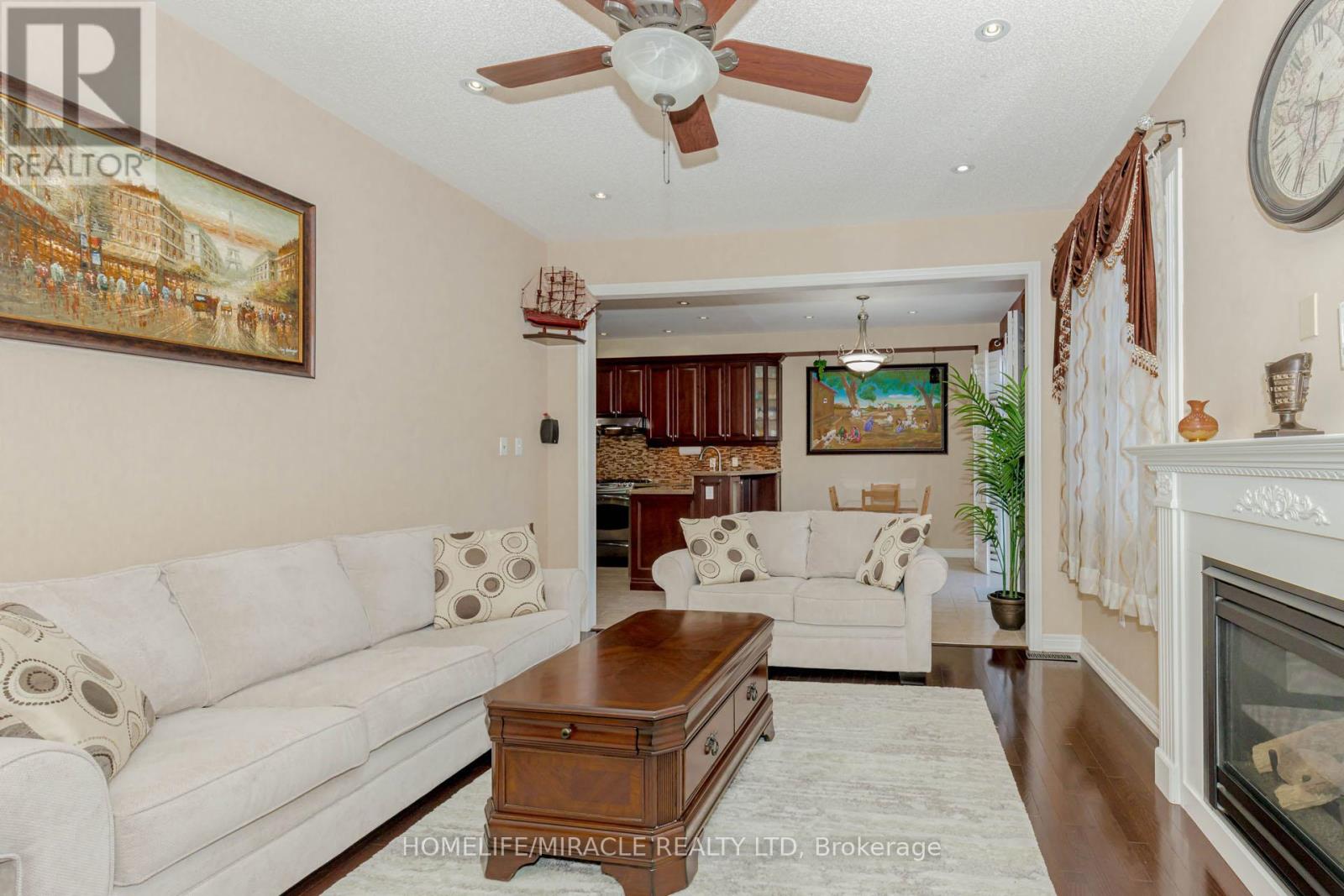 27 Fossil Street, Brampton (Bram East), Ontario  L6P 3G7 - Photo 20 - W12292069