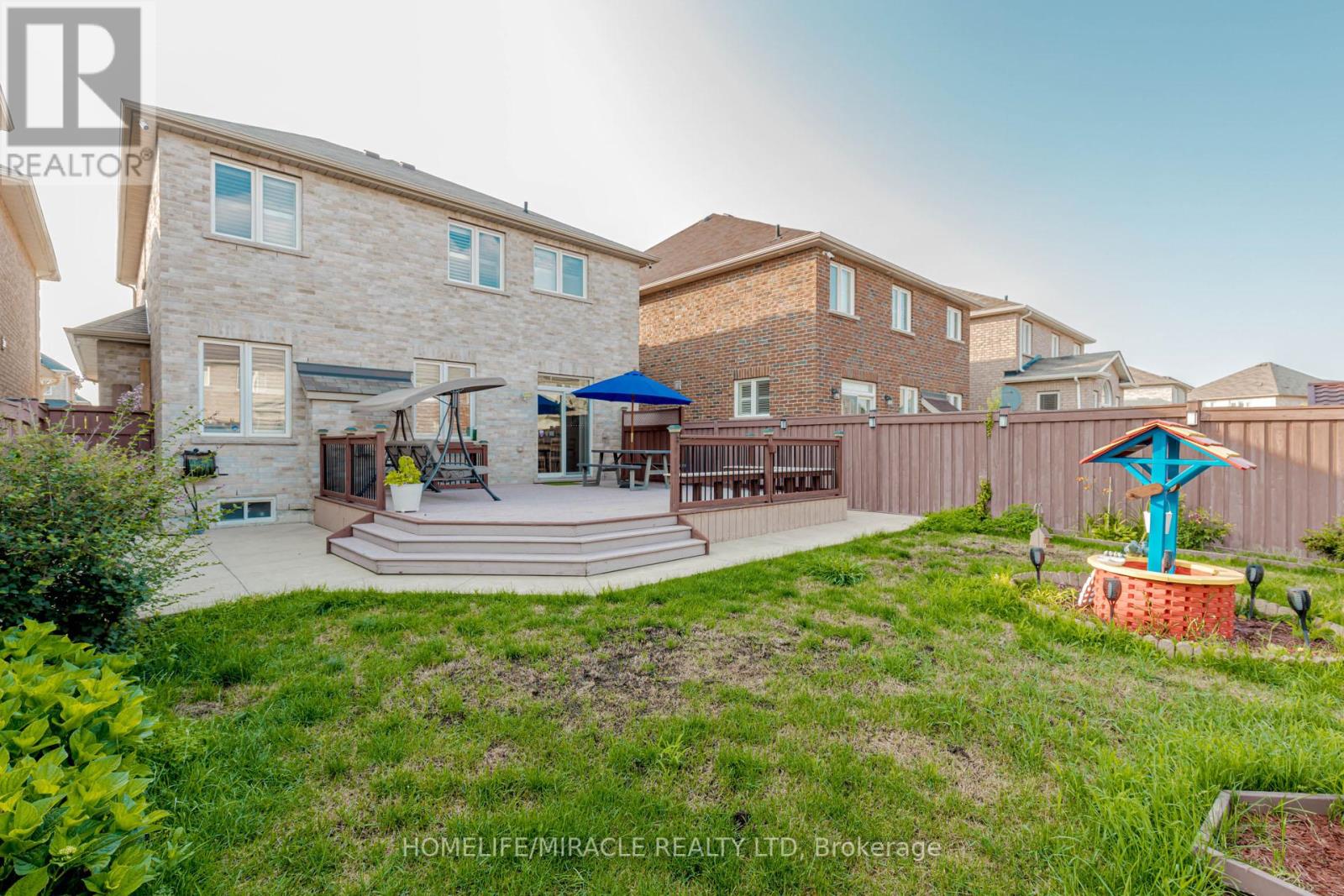 27 Fossil Street, Brampton (Bram East), Ontario  L6P 3G7 - Photo 48 - W12292069