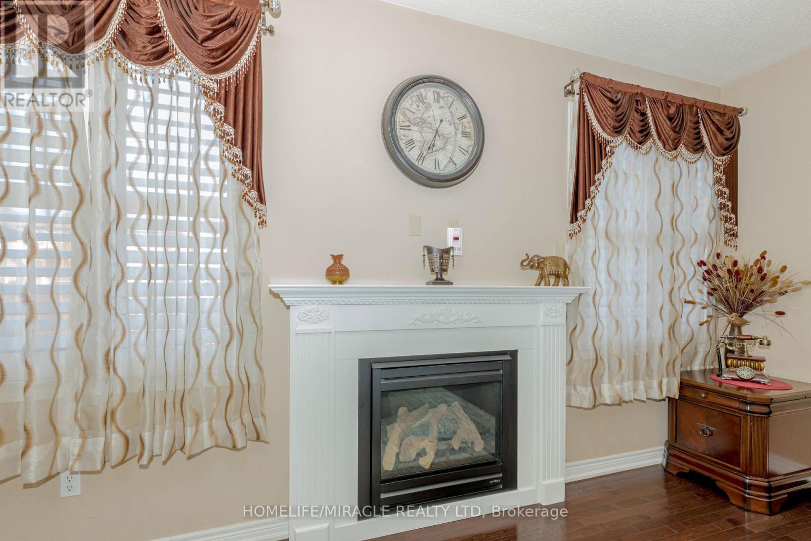 27 Fossil Street, Brampton (Bram East), Ontario  L6P 3G7 - Photo 21 - W12292069