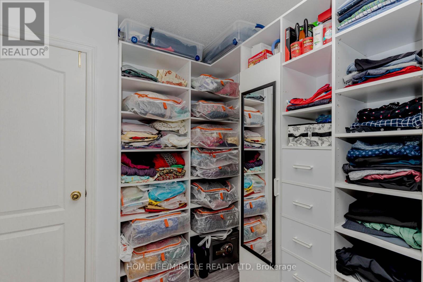 27 Fossil Street, Brampton (Bram East), Ontario  L6P 3G7 - Photo 31 - W12292069