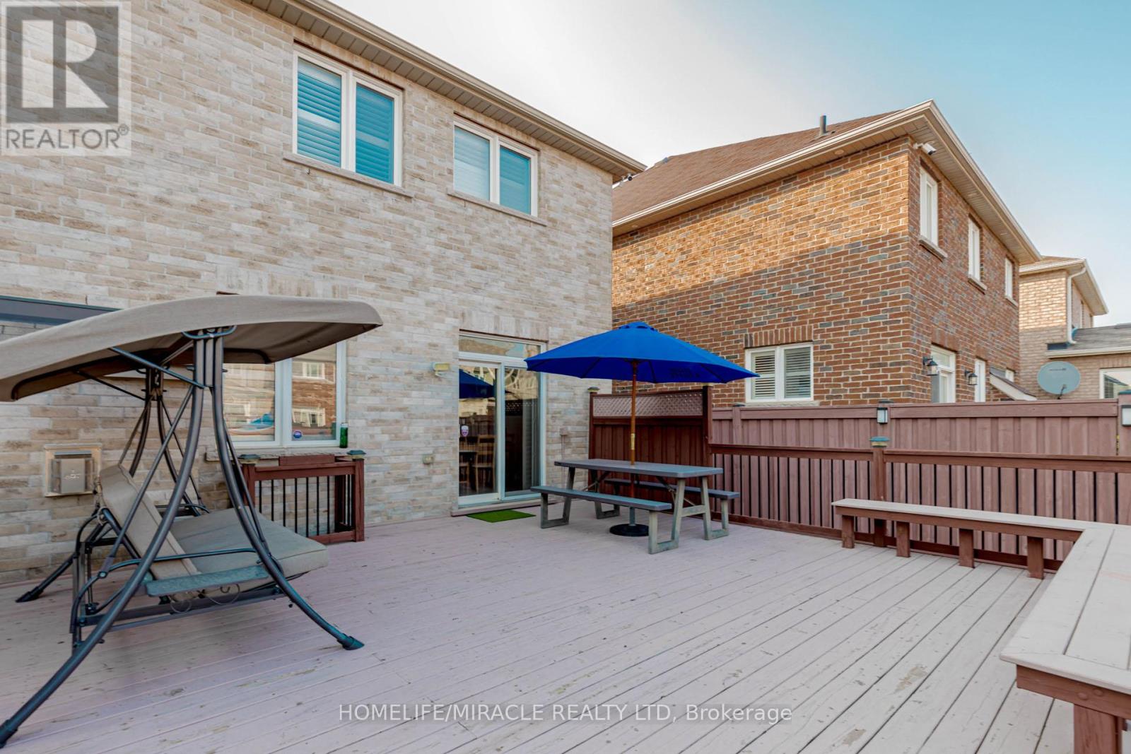 27 Fossil Street, Brampton (Bram East), Ontario  L6P 3G7 - Photo 45 - W12292069