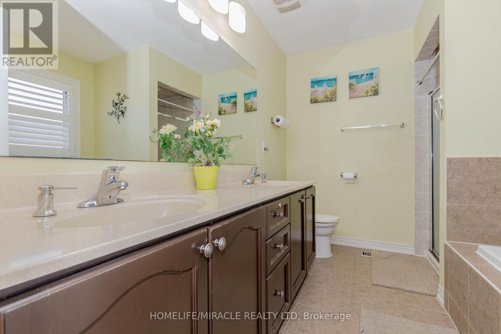 27 Fossil Street, Brampton (Bram East), Ontario  L6P 3G7 - Photo 32 - W12292069