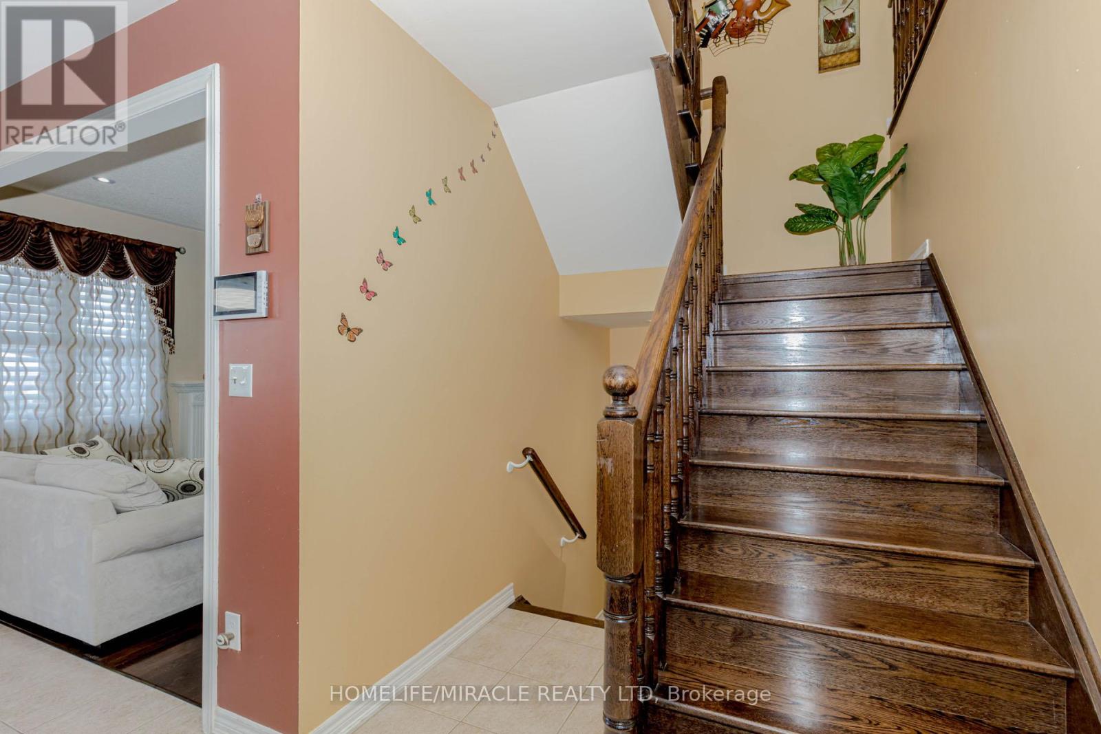 27 Fossil Street, Brampton (Bram East), Ontario  L6P 3G7 - Photo 24 - W12292069