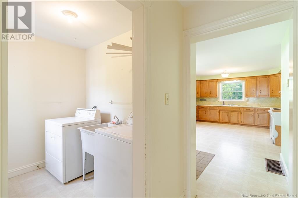 367 Route 105, Maugerville, New Brunswick  E3A 8N6 - Photo 11 - NB123157